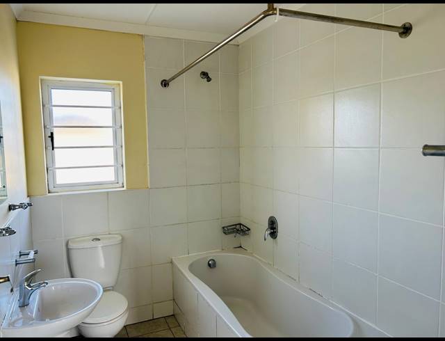 2 BEDROOM FREESTANDING TO LET IN GONUBIE